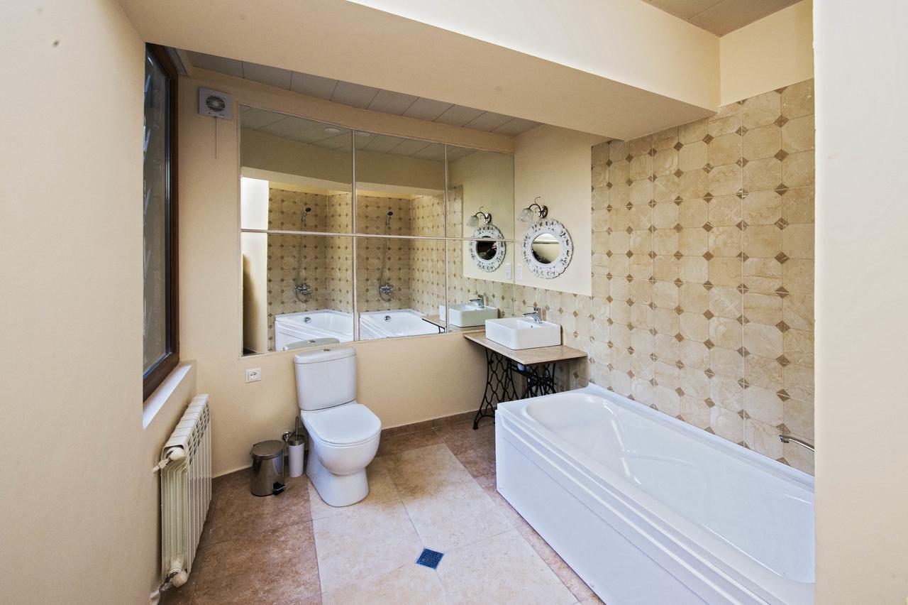 Caravan Villa Τυφλίδα Εξωτερικό φωτογραφία